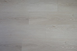 SILVERSTONE OAK 12MM — 72 HOUR WATERPROOF LAMINATE